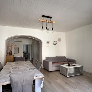https://maison-de-village-luberon-villelaure.fr-provencehotel.com